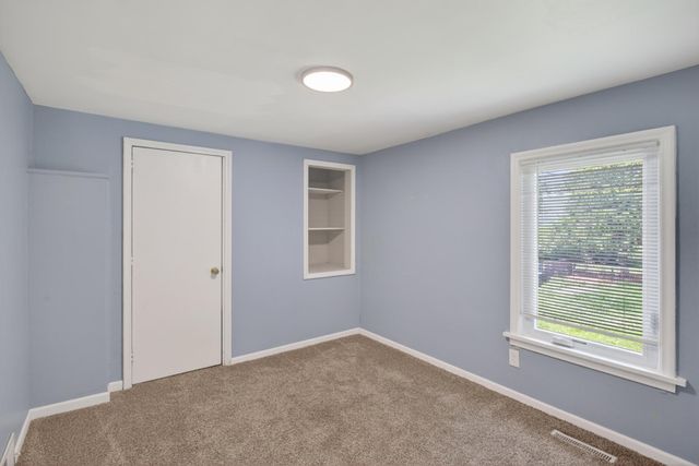 2401 14th Avenue E, North Saint Paul, MN 55109