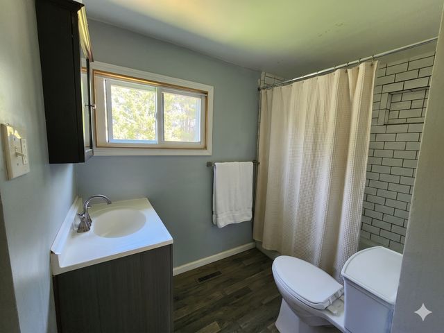 2401 14th Avenue E, North Saint Paul, MN 55109