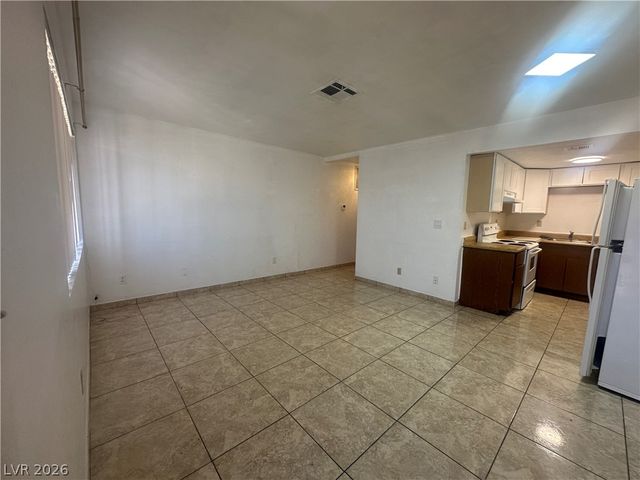 4707 Cessna Avenue 2, Las Vegas, NV 89115