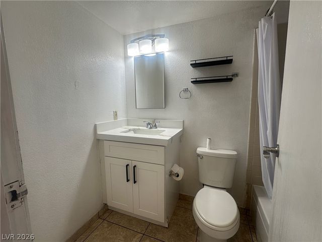 4707 Cessna Avenue 2, Las Vegas, NV 89115