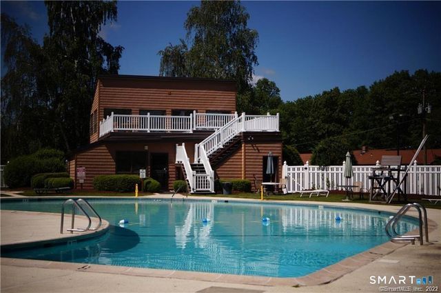 114 Balance Rock Road 8, Seymour, CT 06483