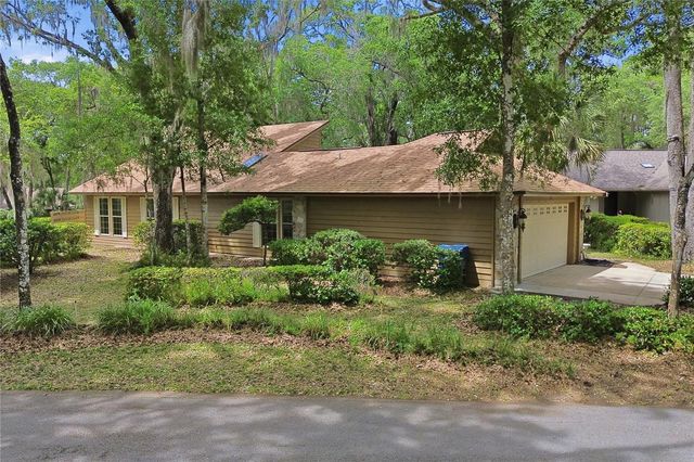 32 RAMBLEWOOD TRAIL, Deland, FL 32724