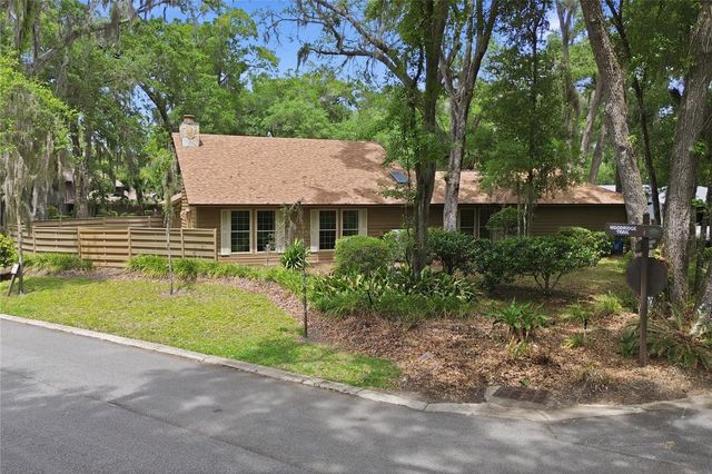 32 RAMBLEWOOD TRAIL, Deland, FL 32724
