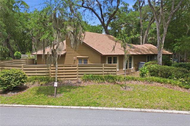 32 RAMBLEWOOD TRAIL, Deland, FL 32724