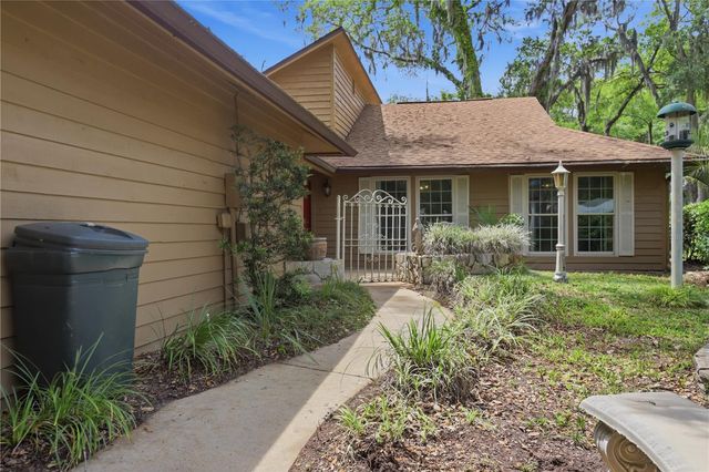 32 RAMBLEWOOD TRAIL, Deland, FL 32724