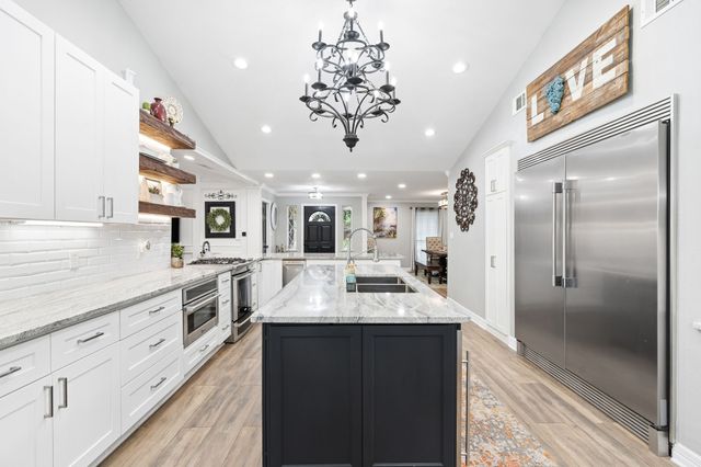 582 Perro Place, Highland Village, TX 75077