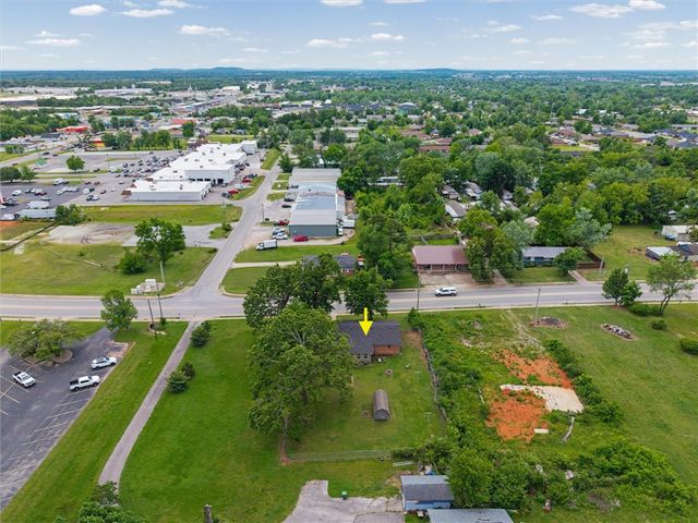 903 W Olrich Street, Rogers, AR 72756