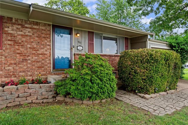 903 W Olrich Street, Rogers, AR 72756