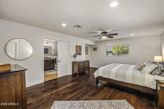 138 W SURREY Avenue, Phoenix, AZ 85029