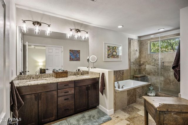 138 W SURREY Avenue, Phoenix, AZ 85029