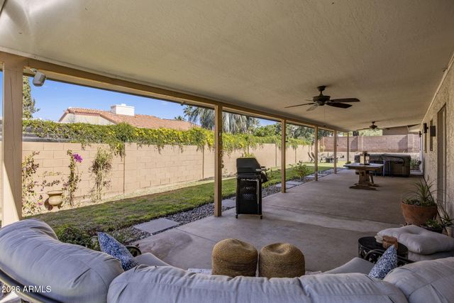 138 W SURREY Avenue, Phoenix, AZ 85029