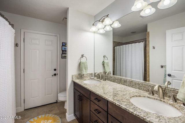 138 W SURREY Avenue, Phoenix, AZ 85029