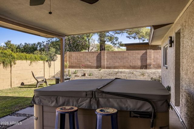 138 W SURREY Avenue, Phoenix, AZ 85029