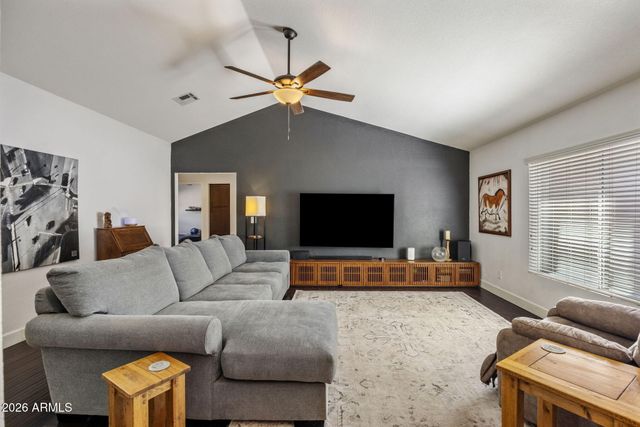 138 W SURREY Avenue, Phoenix, AZ 85029