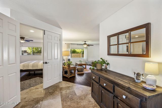 138 W SURREY Avenue, Phoenix, AZ 85029