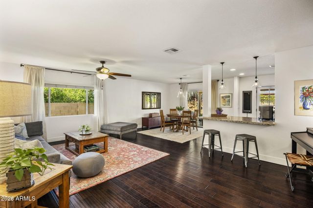 138 W SURREY Avenue, Phoenix, AZ 85029