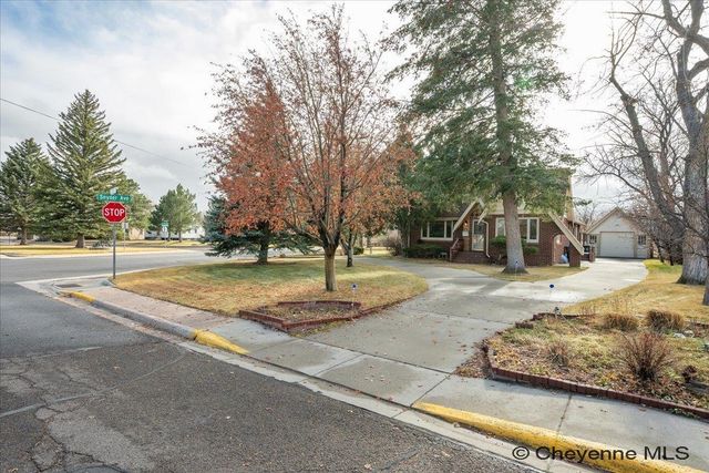 903 FOYER AVE, Cheyenne, WY 82001