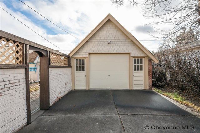 903 FOYER AVE, Cheyenne, WY 82001