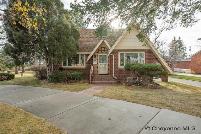 903 FOYER AVE, Cheyenne, WY 82001