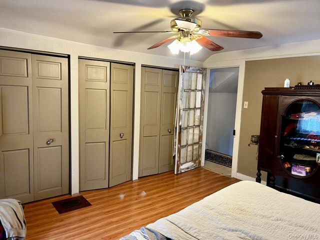 7 Gerhardy Court, East Islip, NY 11730