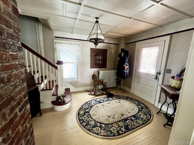 7 Gerhardy Court, East Islip, NY 11730