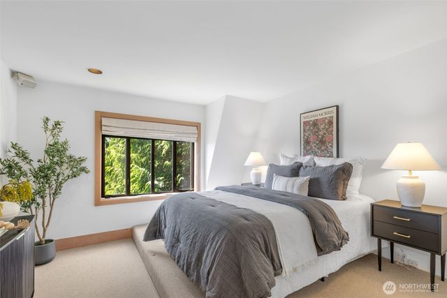 370 Highland Drive, Seattle, WA 98109
