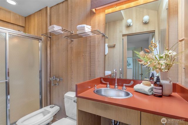 370 Highland Drive, Seattle, WA 98109