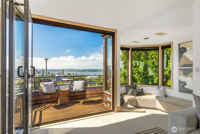 370 Highland Drive, Seattle, WA 98109