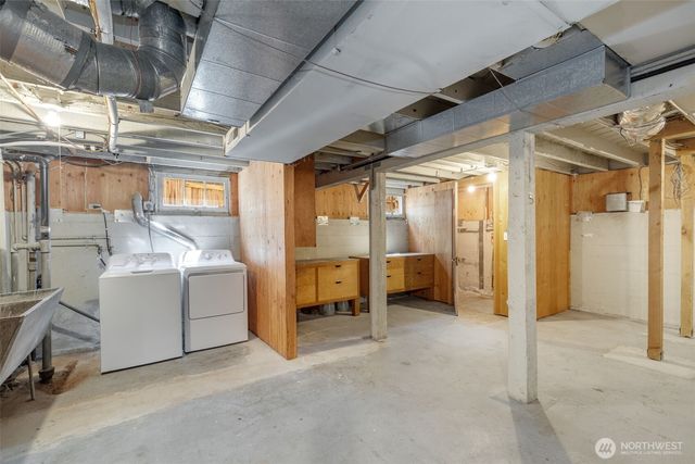 370 Highland Drive, Seattle, WA 98109