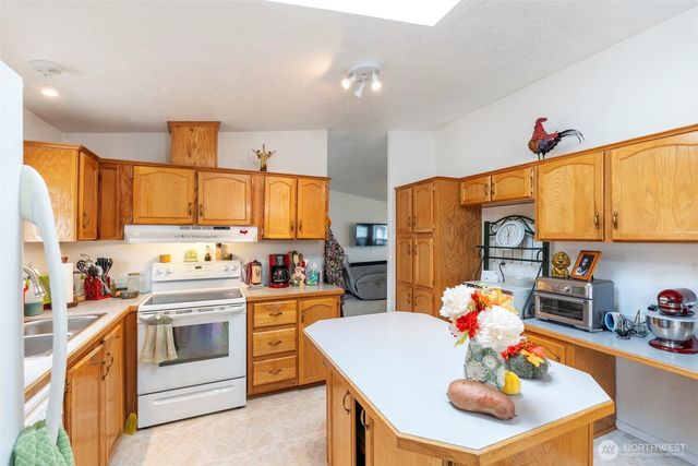 1089 Monte Elma Road, Elma, WA 98541