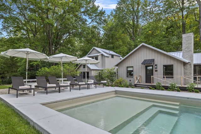 10222 Town Line Road A,B,C,D, Union Pier, MI 49129