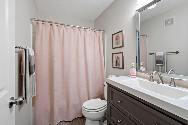 9215 190th Street W, Lakeville, MN 55044
