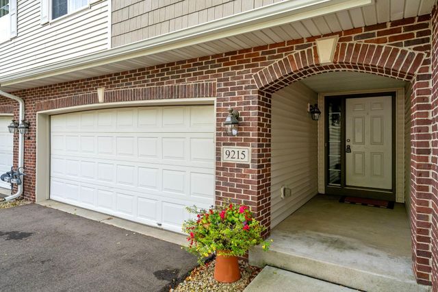 9215 190th Street W, Lakeville, MN 55044