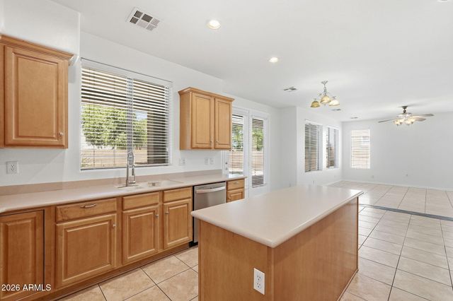 2580 S DRAGOON Drive, Chandler, AZ 85286