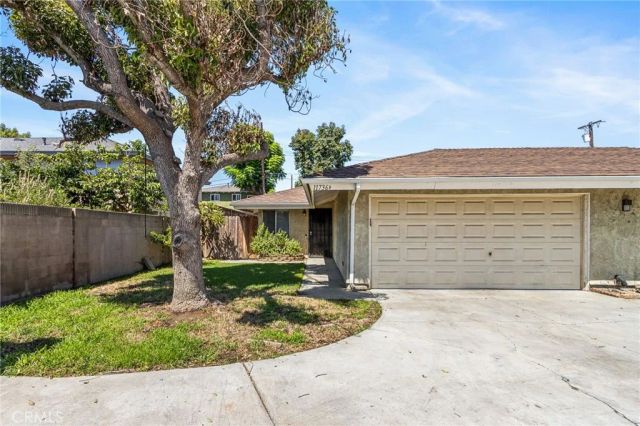 11736 215th, Lakewood, CA 90715