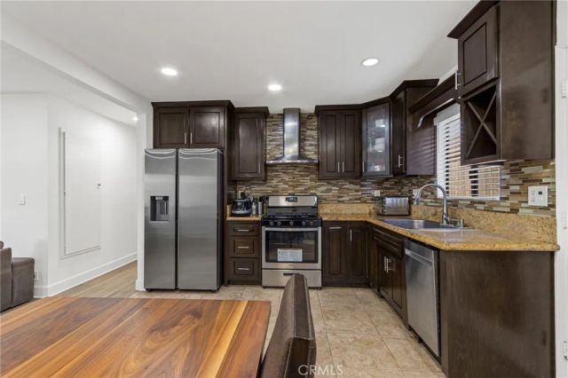 11736 215th, Lakewood, CA 90715