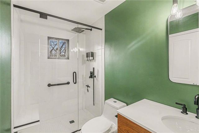 6706 NW Lawson Lane, Parkville, MO 64152