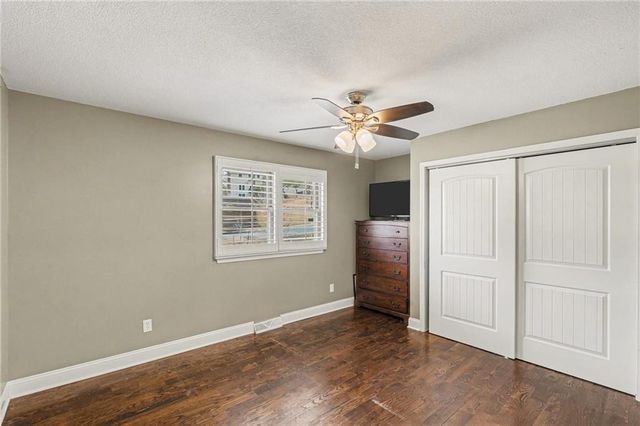 6706 NW Lawson Lane, Parkville, MO 64152