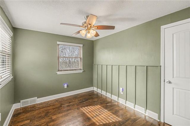 6706 NW Lawson Lane, Parkville, MO 64152