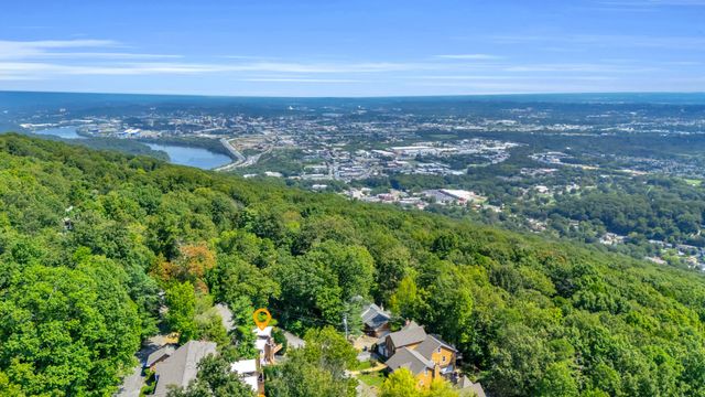 527 Winterview Lane, Chattanooga, TN 37409
