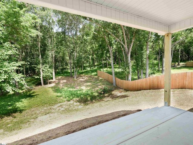 248 Queensbury Way, Spartanburg, SC 29302