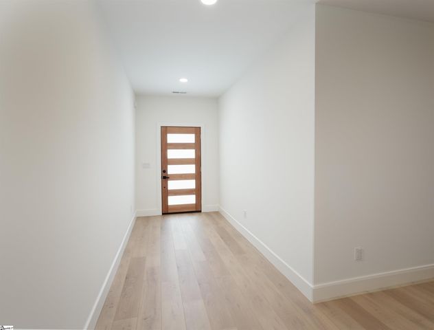 248 Queensbury Way, Spartanburg, SC 29302