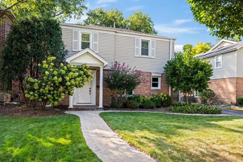 630 S Dryden Place, Arlington Heights, IL 60005