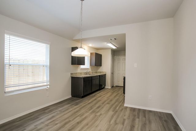 8723 Lar-Ree Oaks Circle, Houston, TX 77028