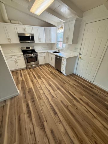 5710 Rosario Blvd, North Highlands, CA 95660