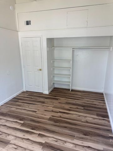 5710 Rosario Blvd, North Highlands, CA 95660