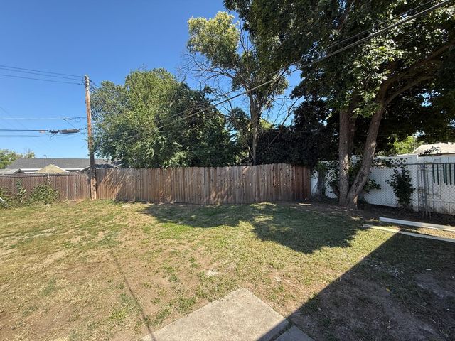 5710 Rosario Blvd, North Highlands, CA 95660