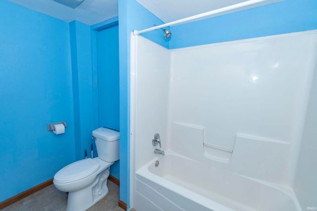 2611 Wynnewood Ct Court, Goshen, IN 46526