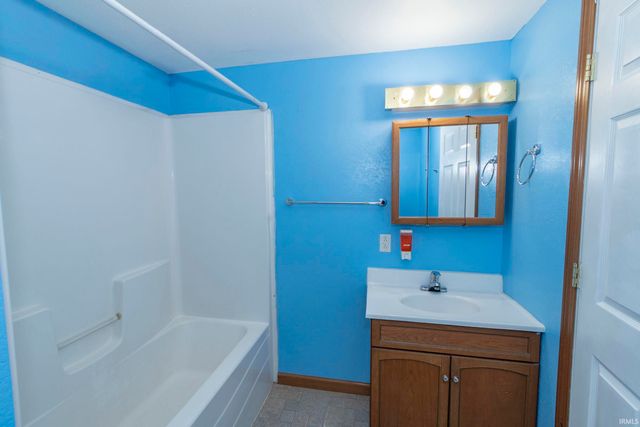 2611 Wynnewood Ct Court, Goshen, IN 46526