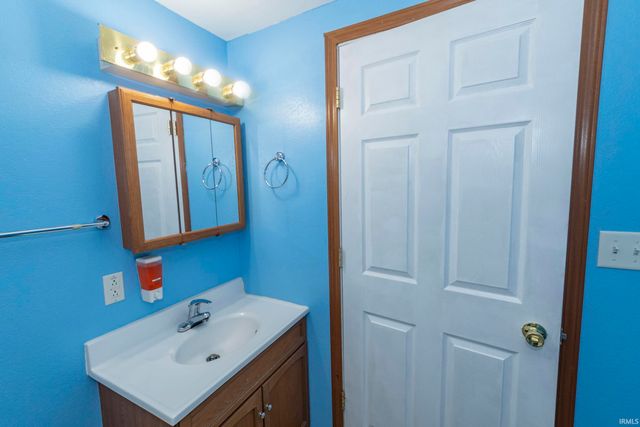 2611 Wynnewood Ct Court, Goshen, IN 46526